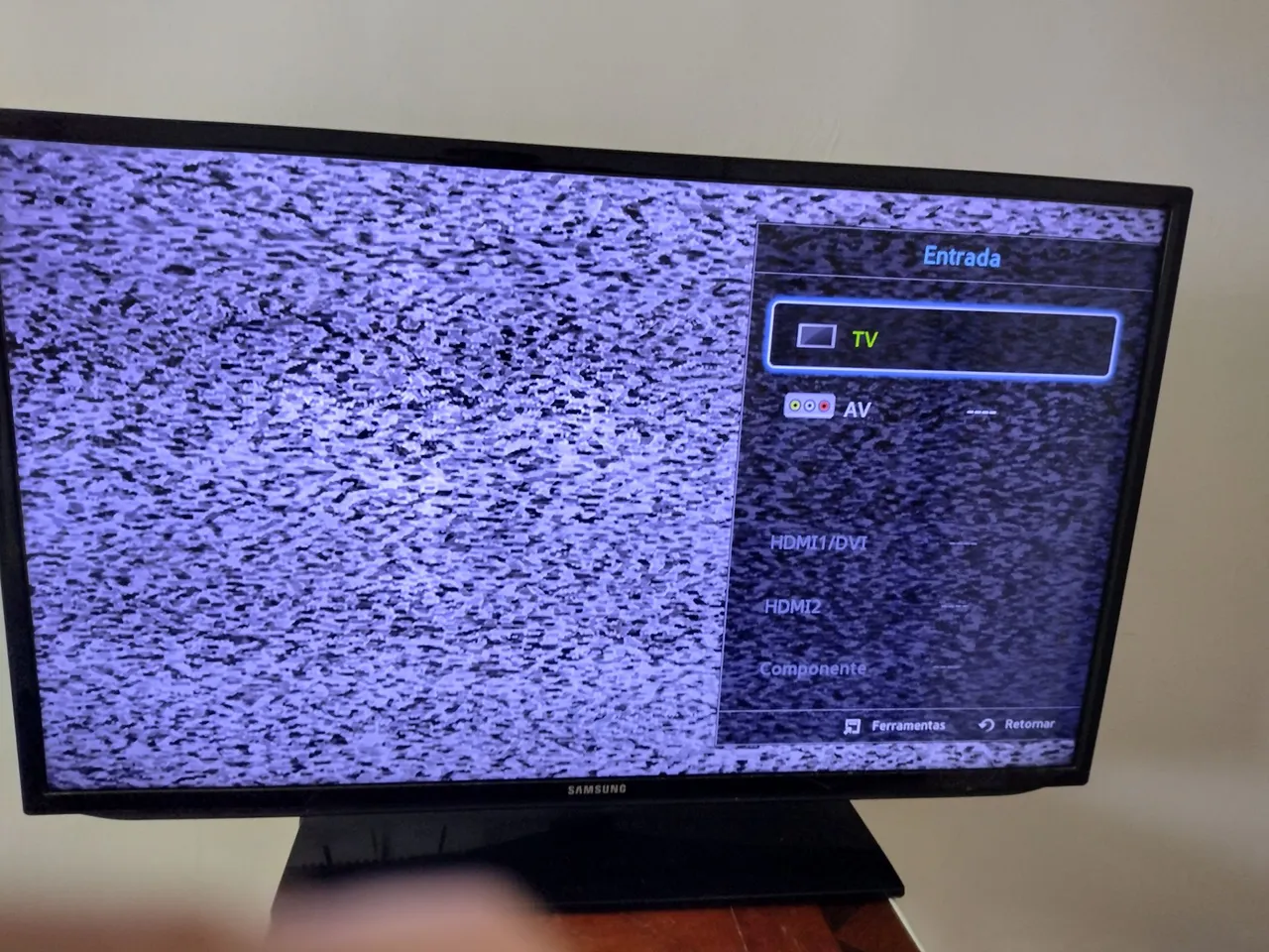 TV Samsung em ótimo estado.