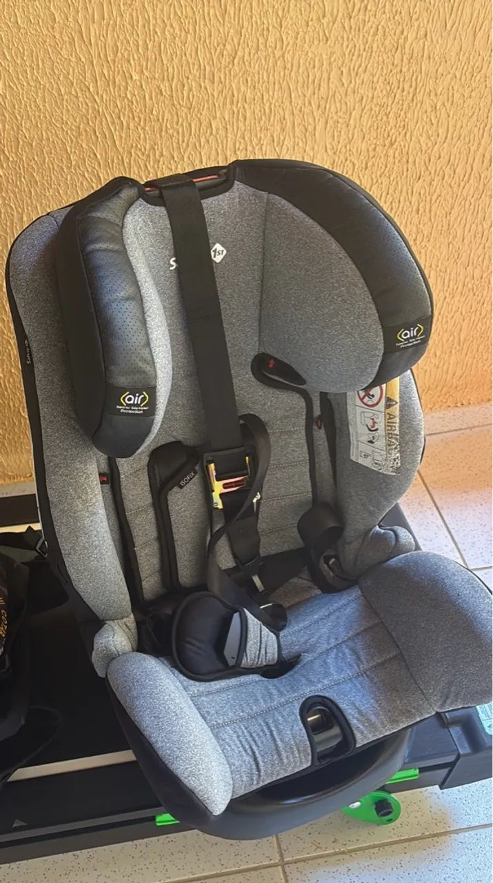 Cadeirinha com sistema isofix
