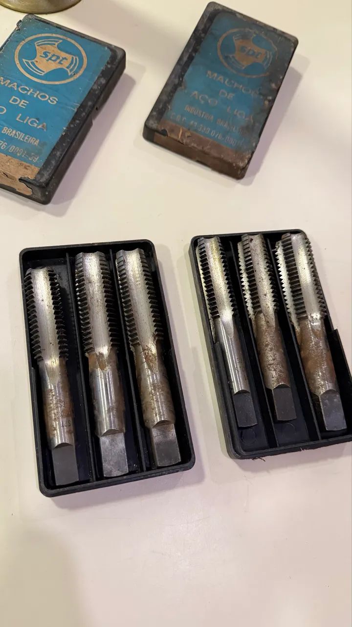 2 Jogos de 3 machos de rosca manual , 6 machos total 
