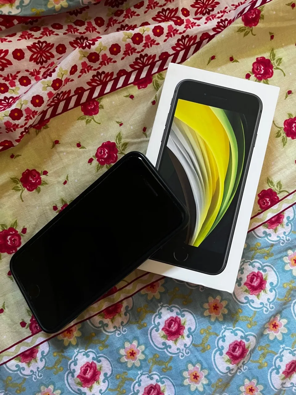 iPhone SE (2ª Geração) Preto - 64GB