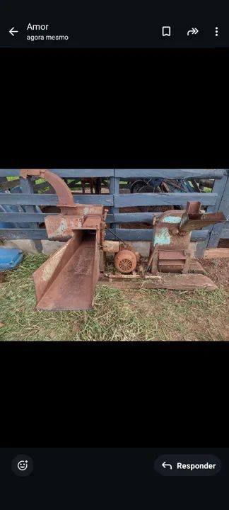 VENDO TRITURADOR E PICADEIRA