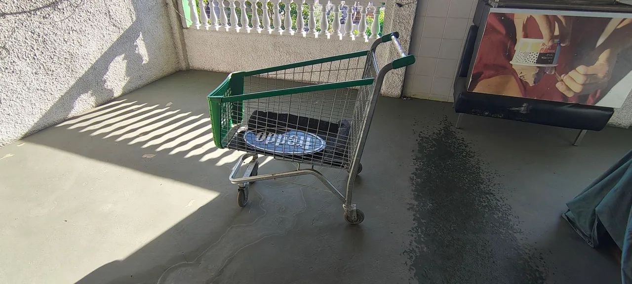 Carrinho de compras em ótimo estado - Foto 2