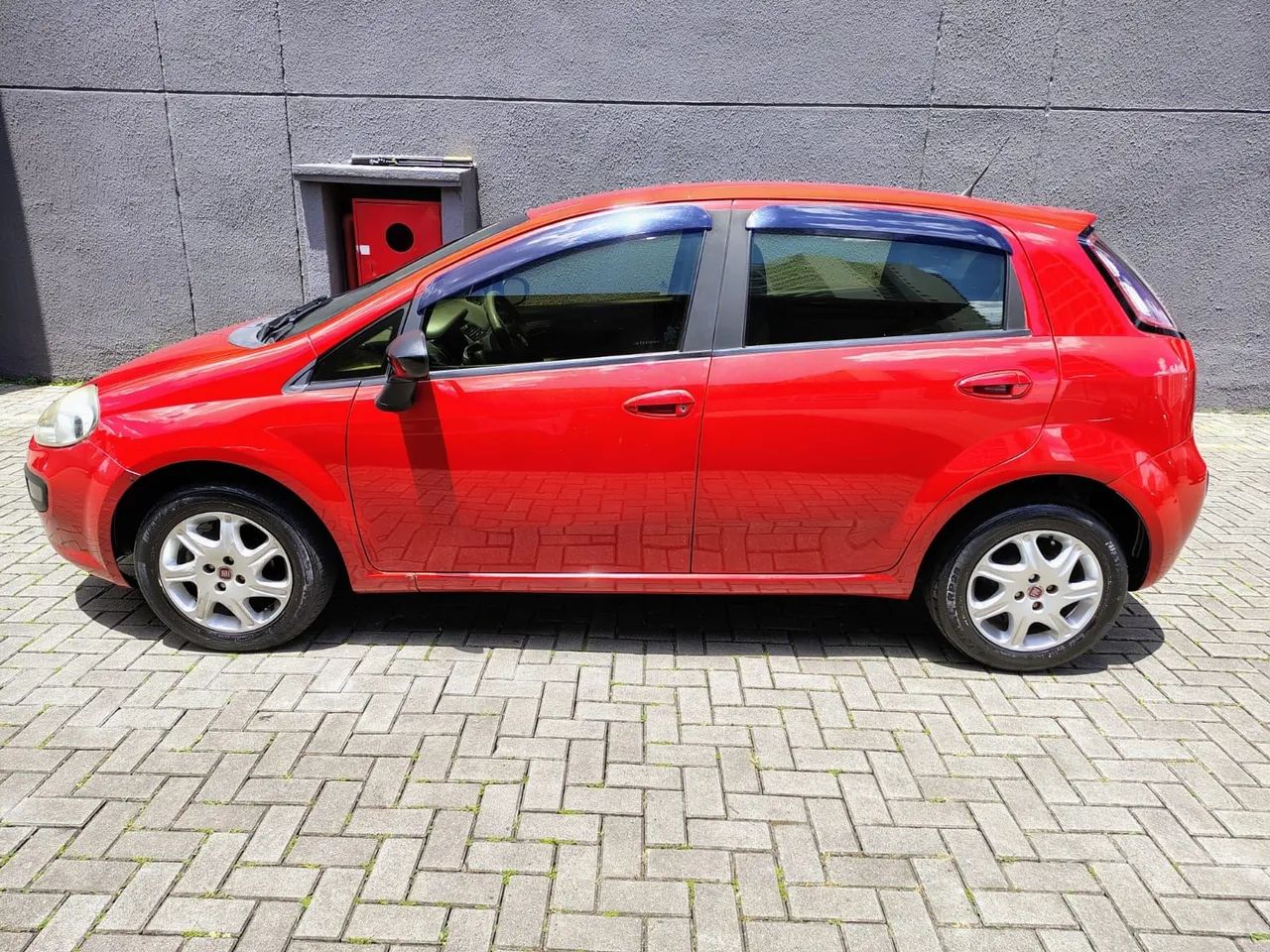 FIAT/PUNTO 1.4 ATTRACTIVE 8V KM139.000 2016 MUITO NOVO <br><br>2015/2016 - Foto 5