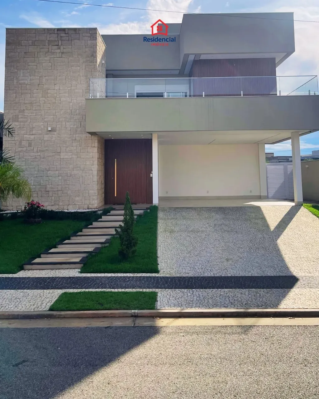 Casa de Alto Padrão no Alphaville Palmas 4 Suítes, Piscina e Energia Solar