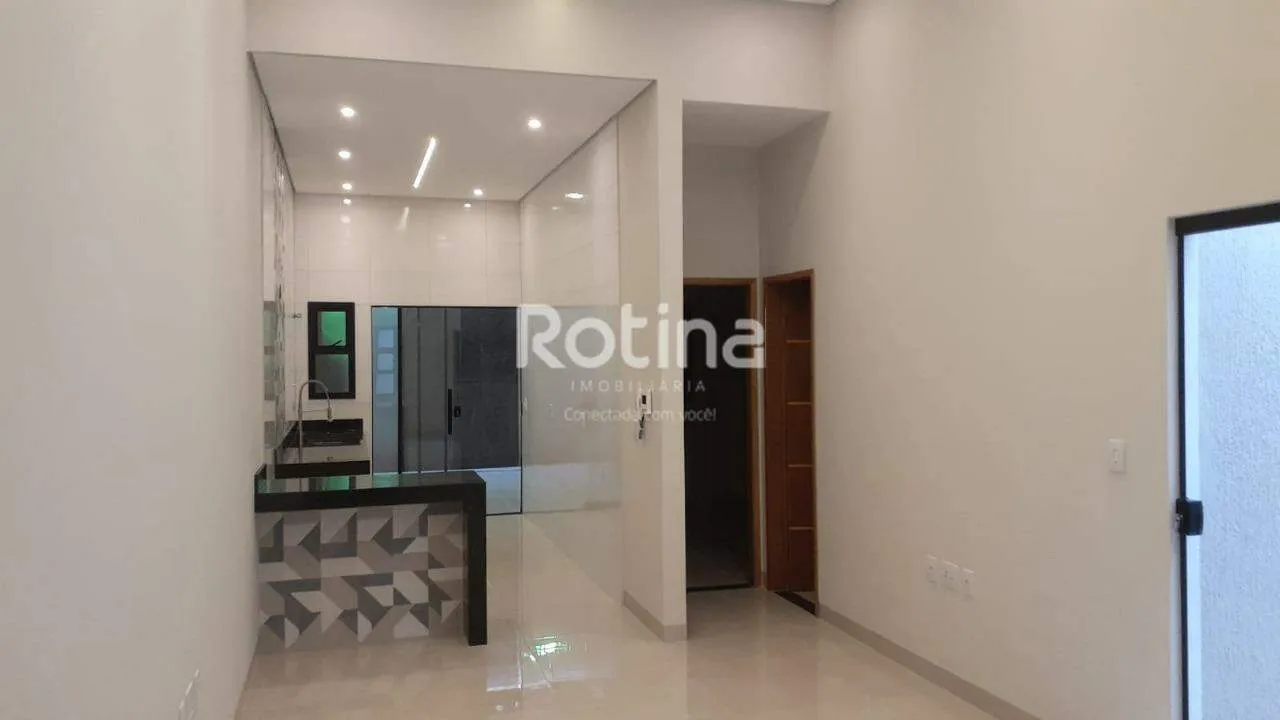 Casa à venda, 3 quartos, Novo Mundo - Uberlândia/MG - Rotina Imobiliária