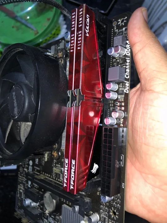 PC AMD Vendo Pecas a parte + Placa a320mh + Ryzen 3 2200g - Foto 3