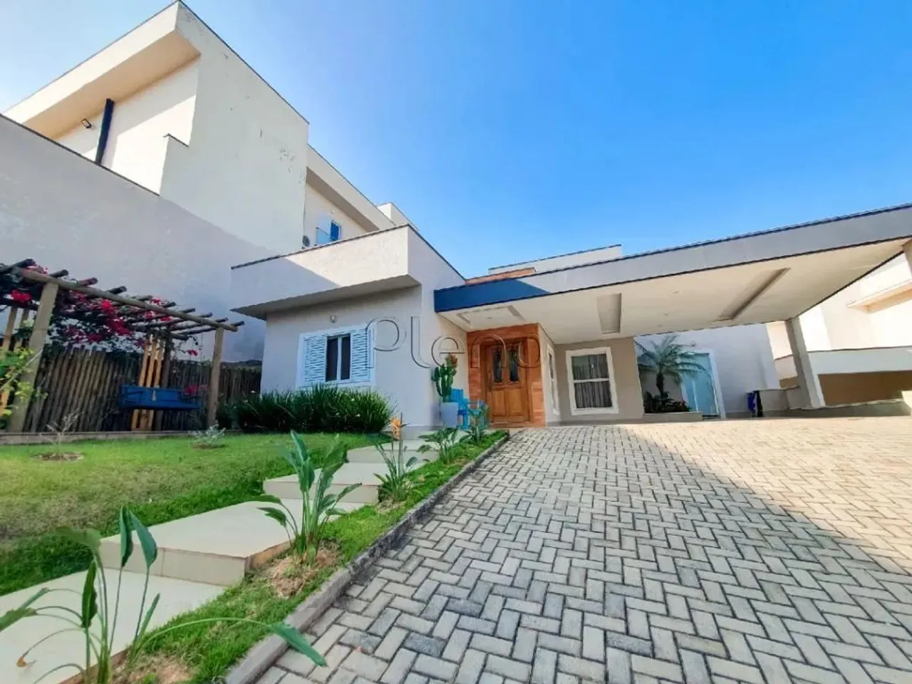 Casa à venda em Valinhos, Chácaras Silvania, com 3 suítes, com 220 m², Porto Seguro Villag