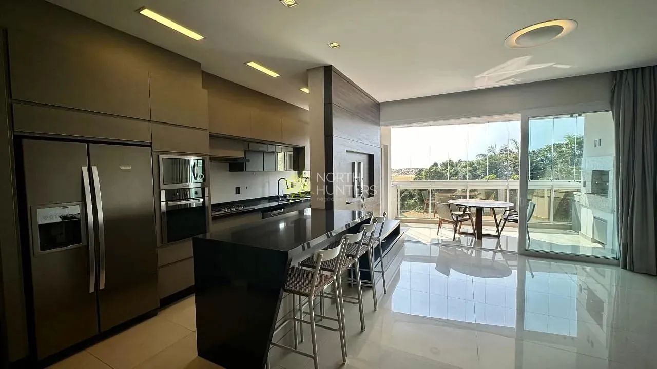 Apartamento para venda ou locação anual em Jurerê, Florianópolis - SC