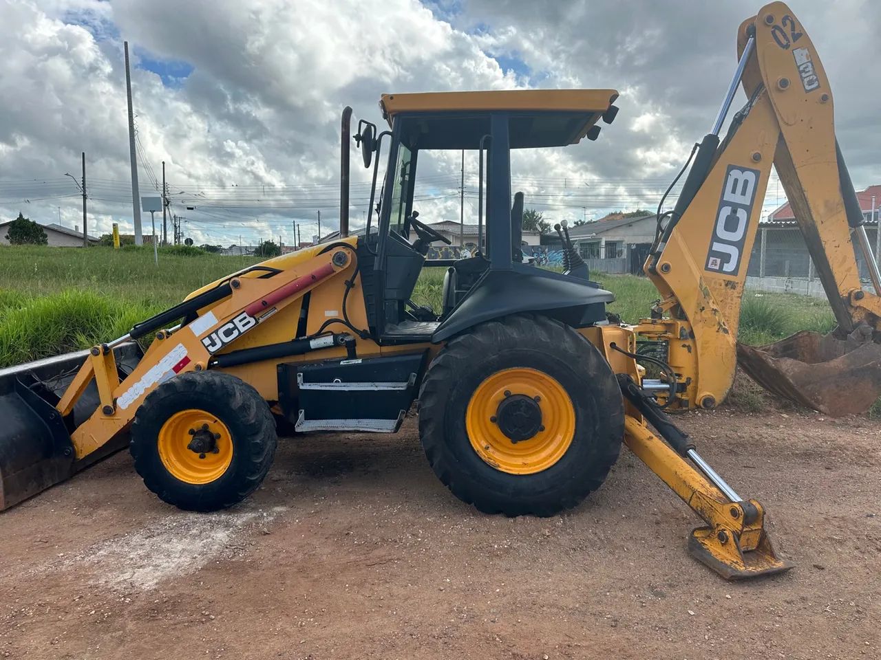 Retroescavadeira JCB 3C 2013 - Foto 3