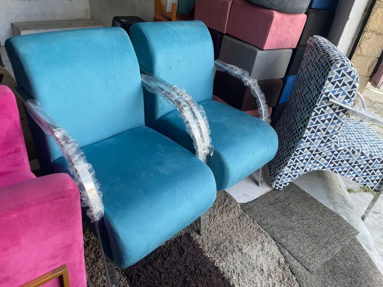 Poltronas Bellas braços alumínio modernas e confortáveis - Foto 3