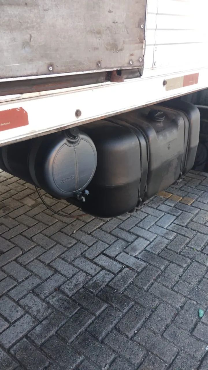 Volkswagen 13.180 motor X10 bomba injetora grande - Foto 9