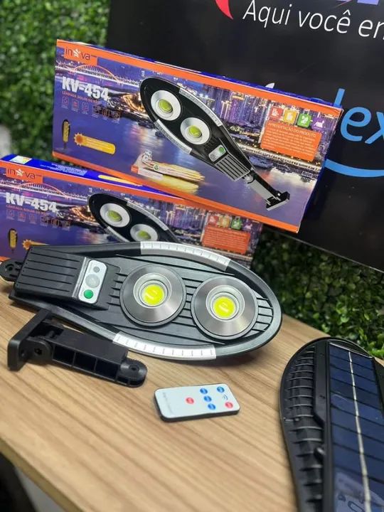 Luminária Solar com Sensor de Presença - Estilo Poste 