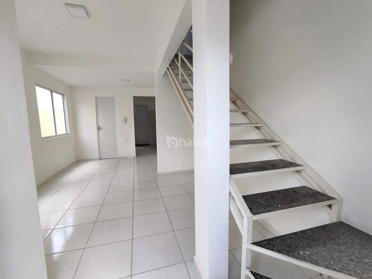 Casa em Condomínio para aluguel, Condomínio Reserva do Norte 4 no bairro Santa Maria, Tere - Foto 2