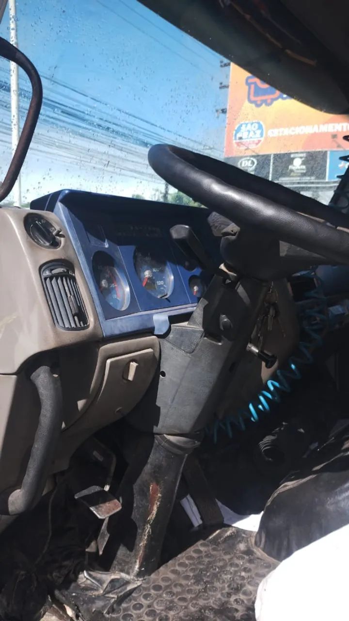 Volkswagen 13.180 motor X10 bomba injetora grande - Foto 7