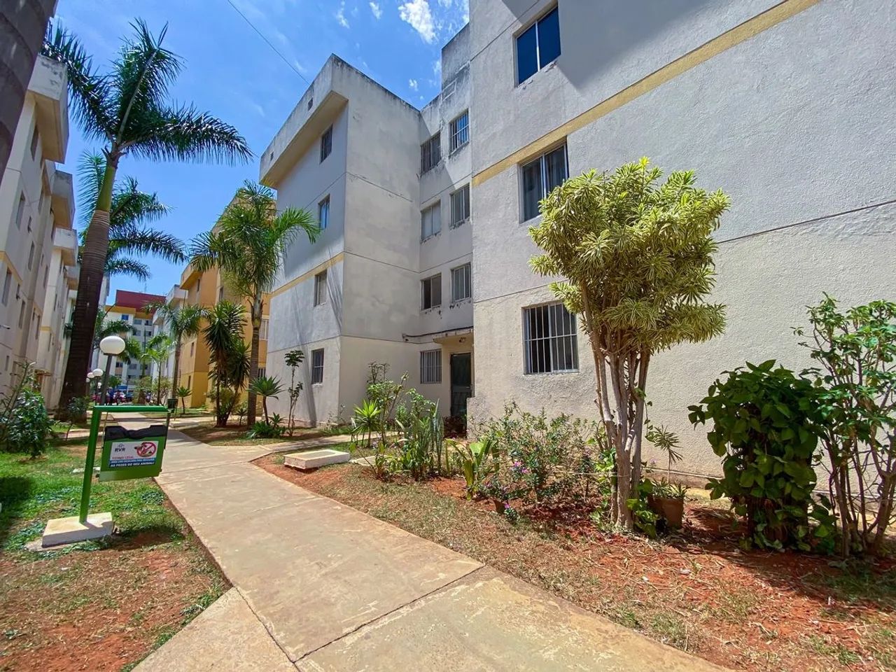 Apartamento frente ao metrô samambaia sul