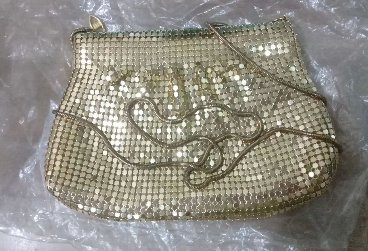 Bolsa de Metal Dourada Vintage - Foto 2
