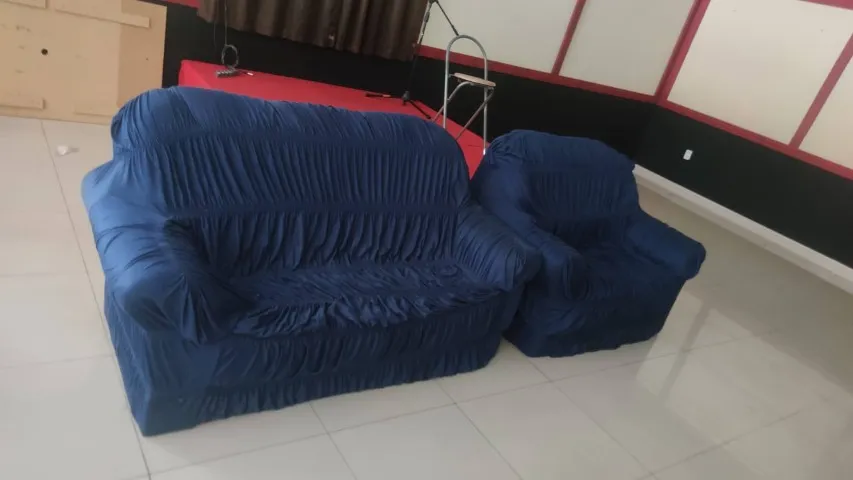 sofá 2 lugares