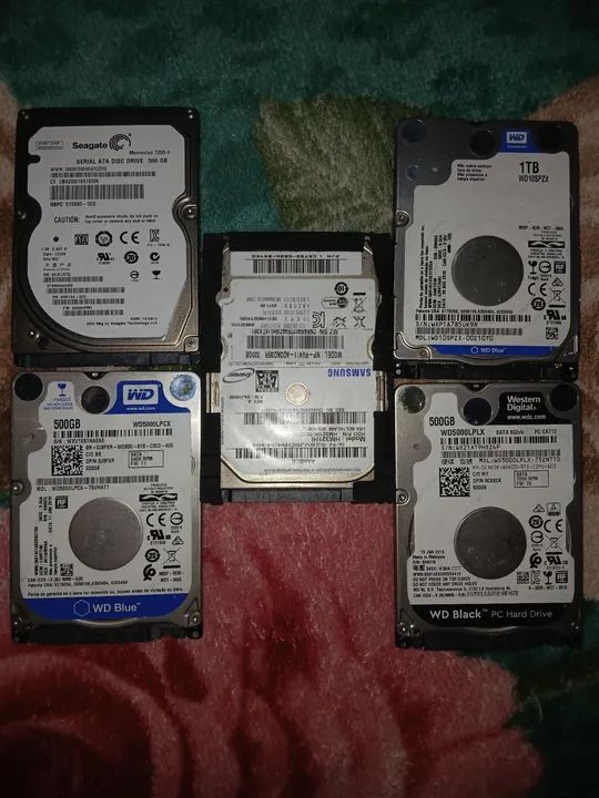 HDs SATA 500GB e 1TB, vários modelos, usados