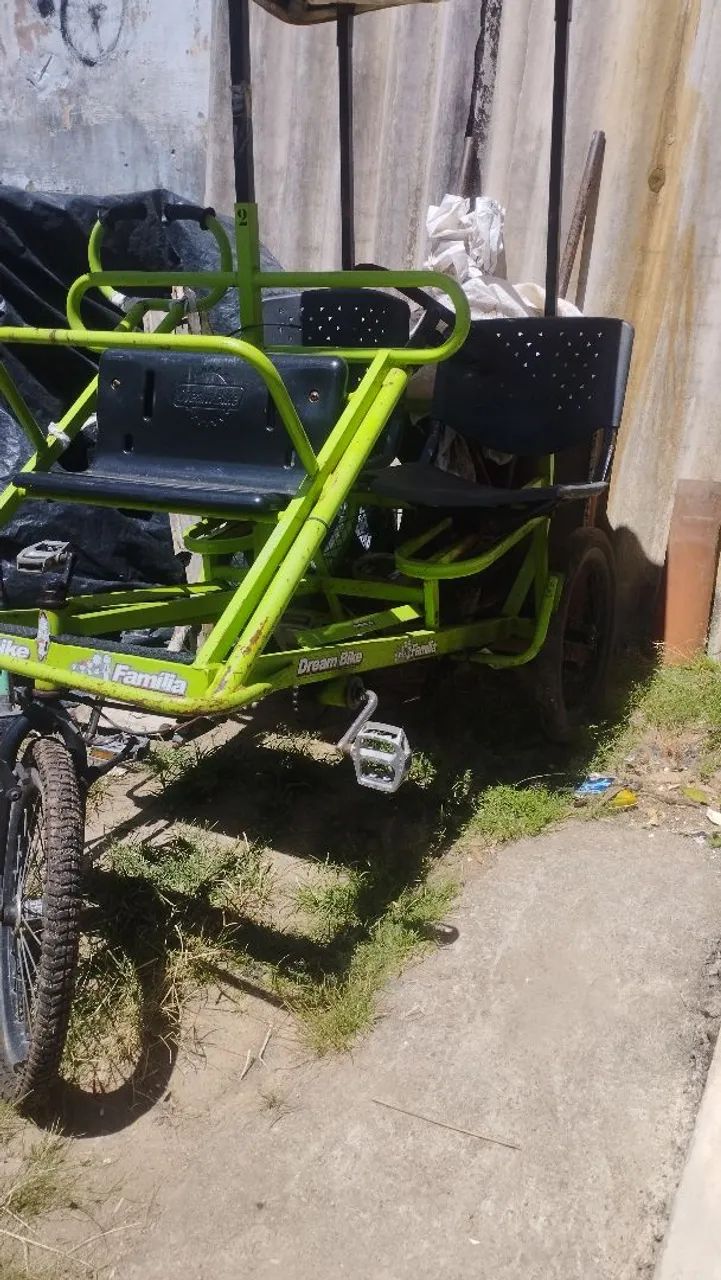 Triciclo família