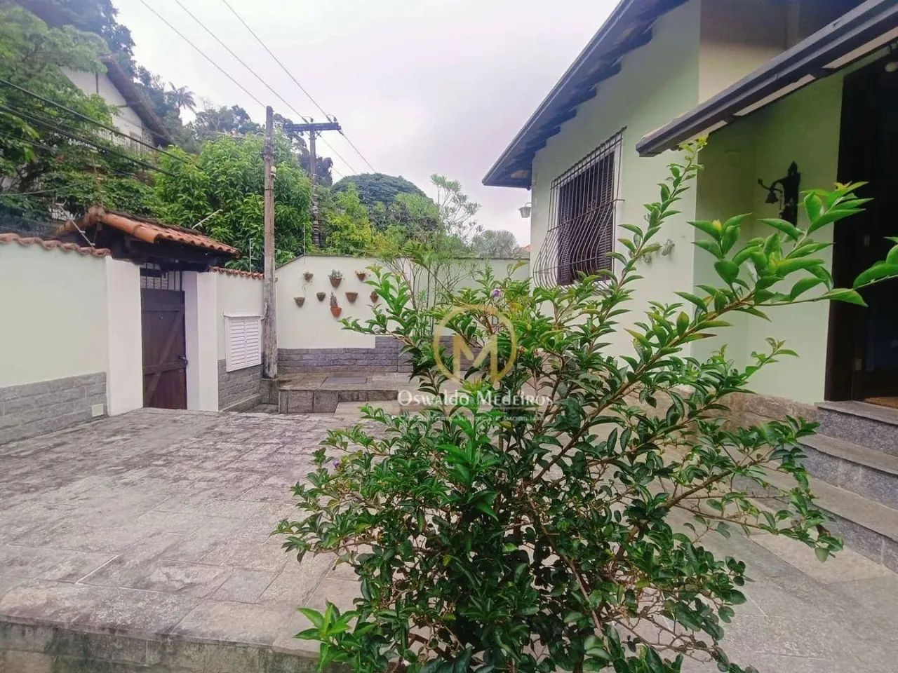 Casa com 4 dormitórios à venda, 159 m² por R$ 970.000,00 - Valparaíso - Petrópolis/RJ - Foto 4