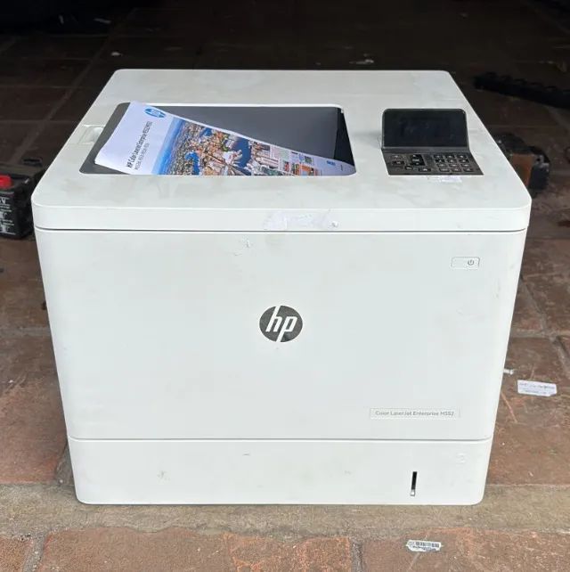 Impressora HP Color LaserJet Enterprise M552dn 220V 
