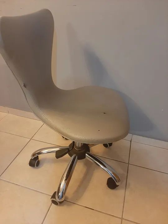 Cadeira giratória para escritório - Foto 3