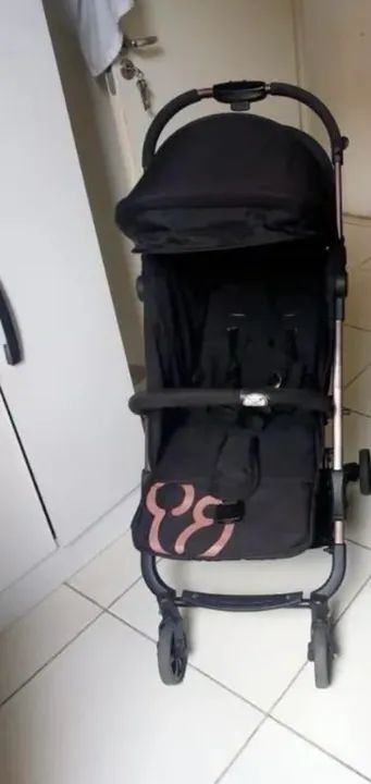 Carrinho de Bebê leve e prático