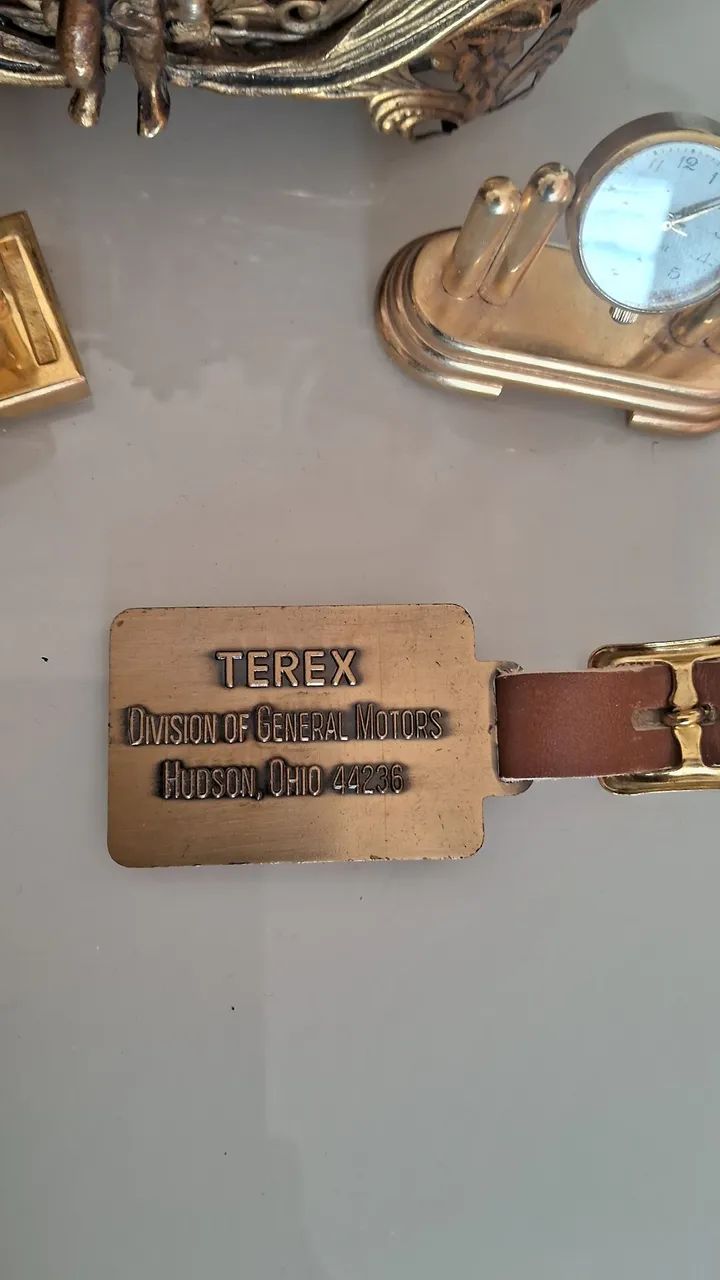 Trator GM TEREX Antigo e Raro Chaveiro da Marca  - Foto 2