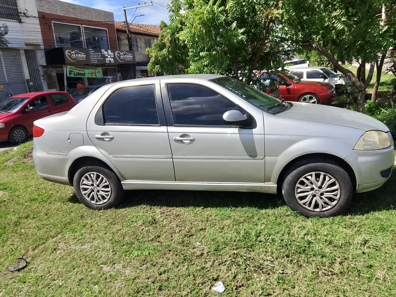 Vendo ou troco Siena em perfeitas condições