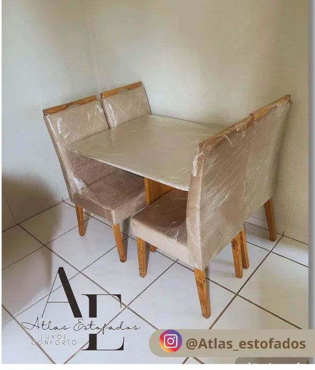 Mesa de Jantar 4 Cadeiras - Madeira - Novo65048988036866121