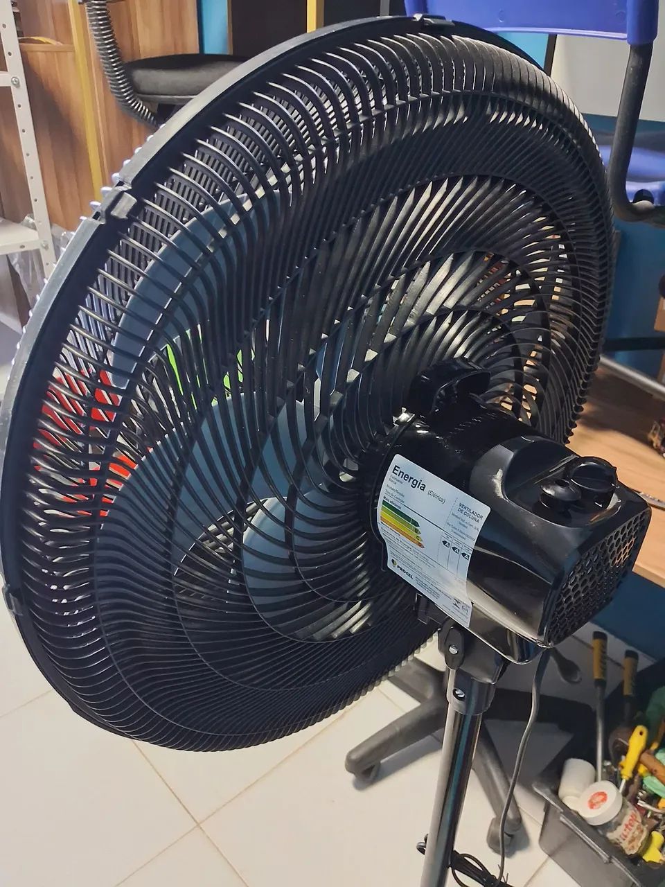 Ventilador de coluna turbo preço black - Foto 3