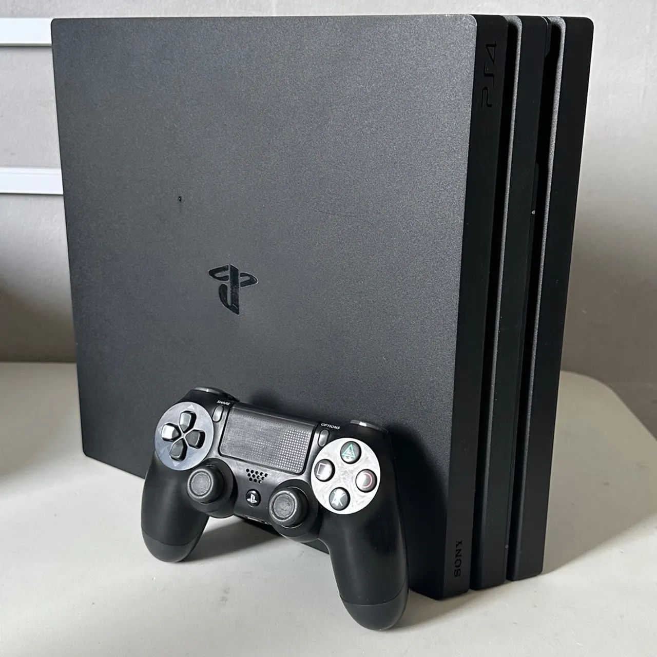 Playstation Pro TB Usado Consoles de Vídeo Game Torre