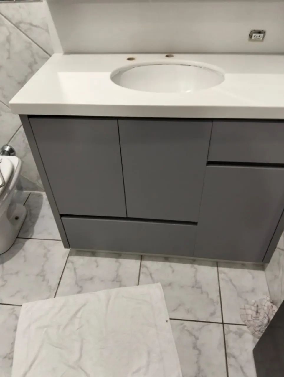 Tampo em mármore branco de banheiro 64295717280771121