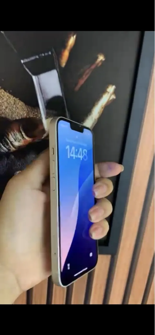 iPhone 14 128 GB acompanha caixa e cabo