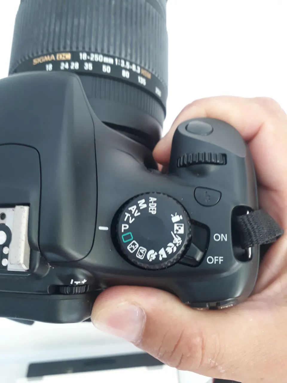 Canon Digital Camera with Sigma 18-250mm Lens + Tripod64290078215555120