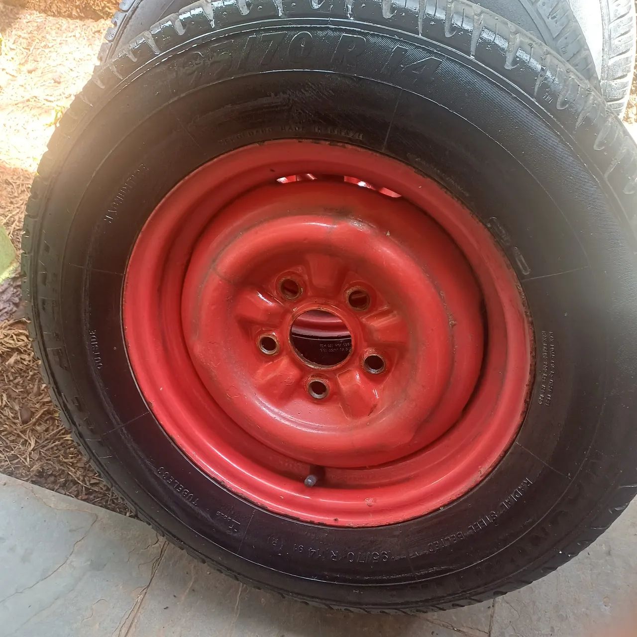 Jogo rodas opala com pneus 195/70/14 - Foto 3