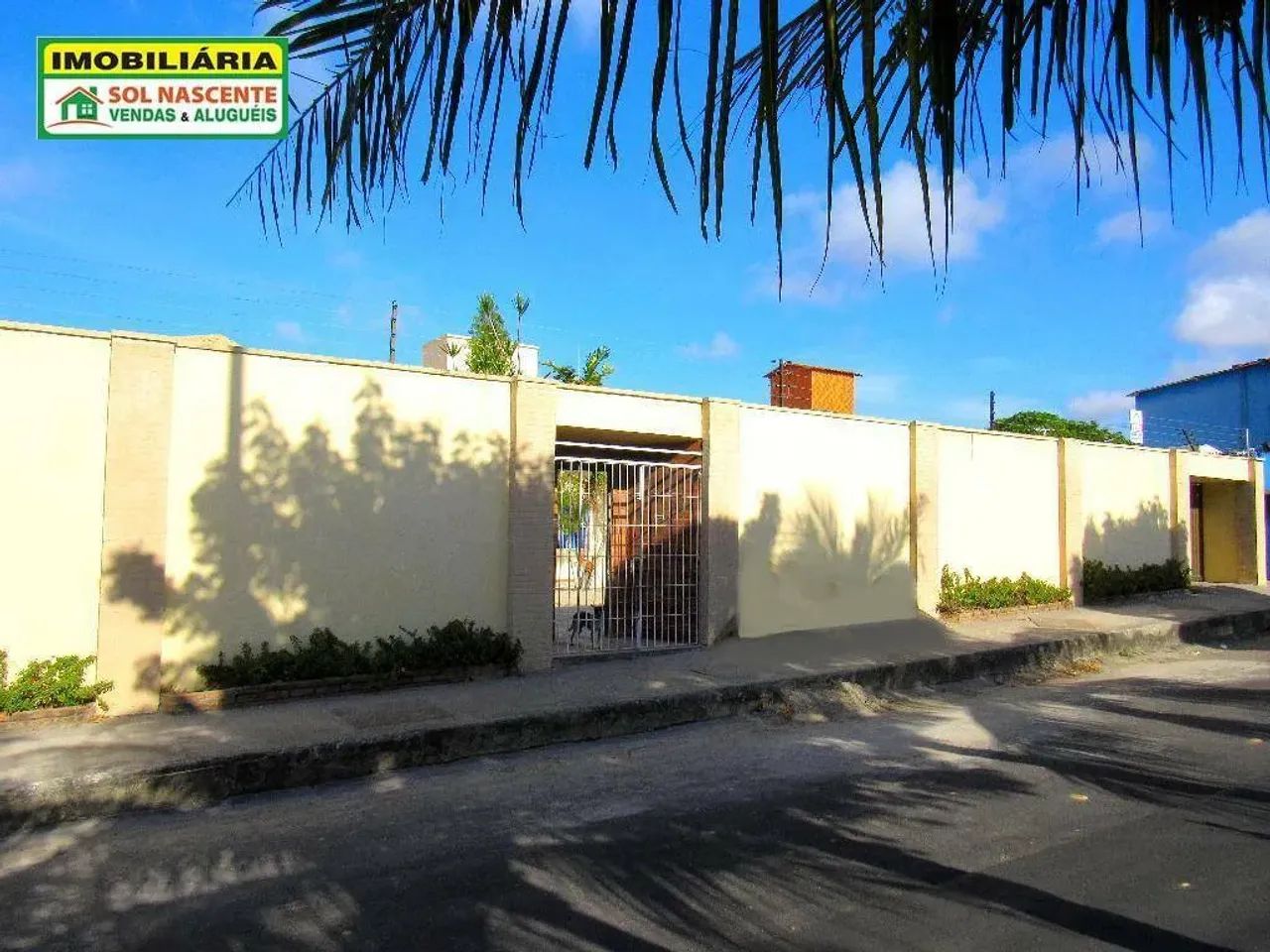 Casa comercial para locação no Edson Queiroz