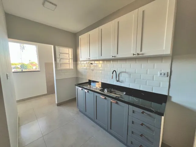 Vendo Apartamento na Região do Tiradentes, 3 quartos( sendo 1 suíte), 2 sacadas