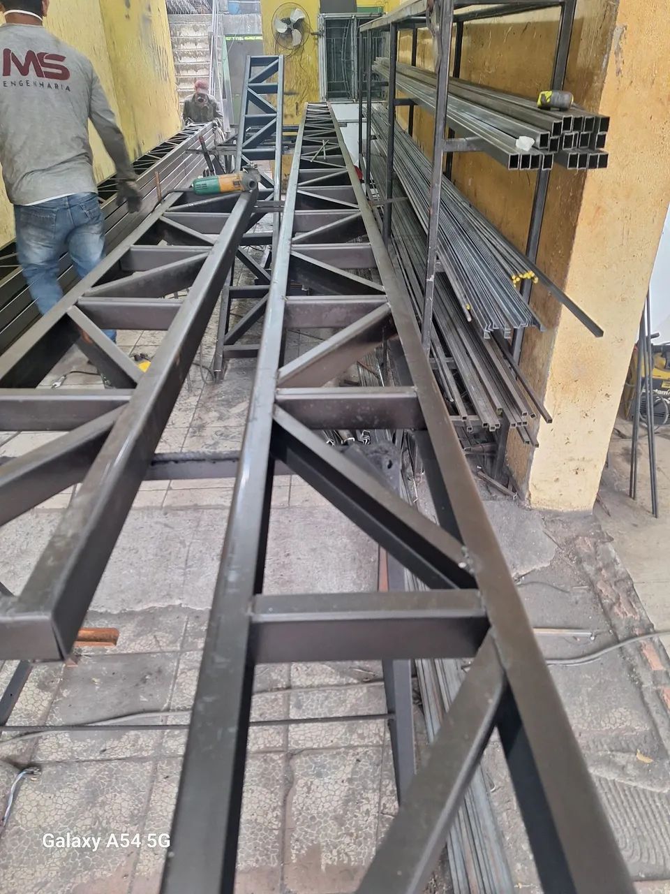 Vigas de aço para construção 6mt/30cm 3 polegadas chapa 14 = 560 cada - Foto 5
