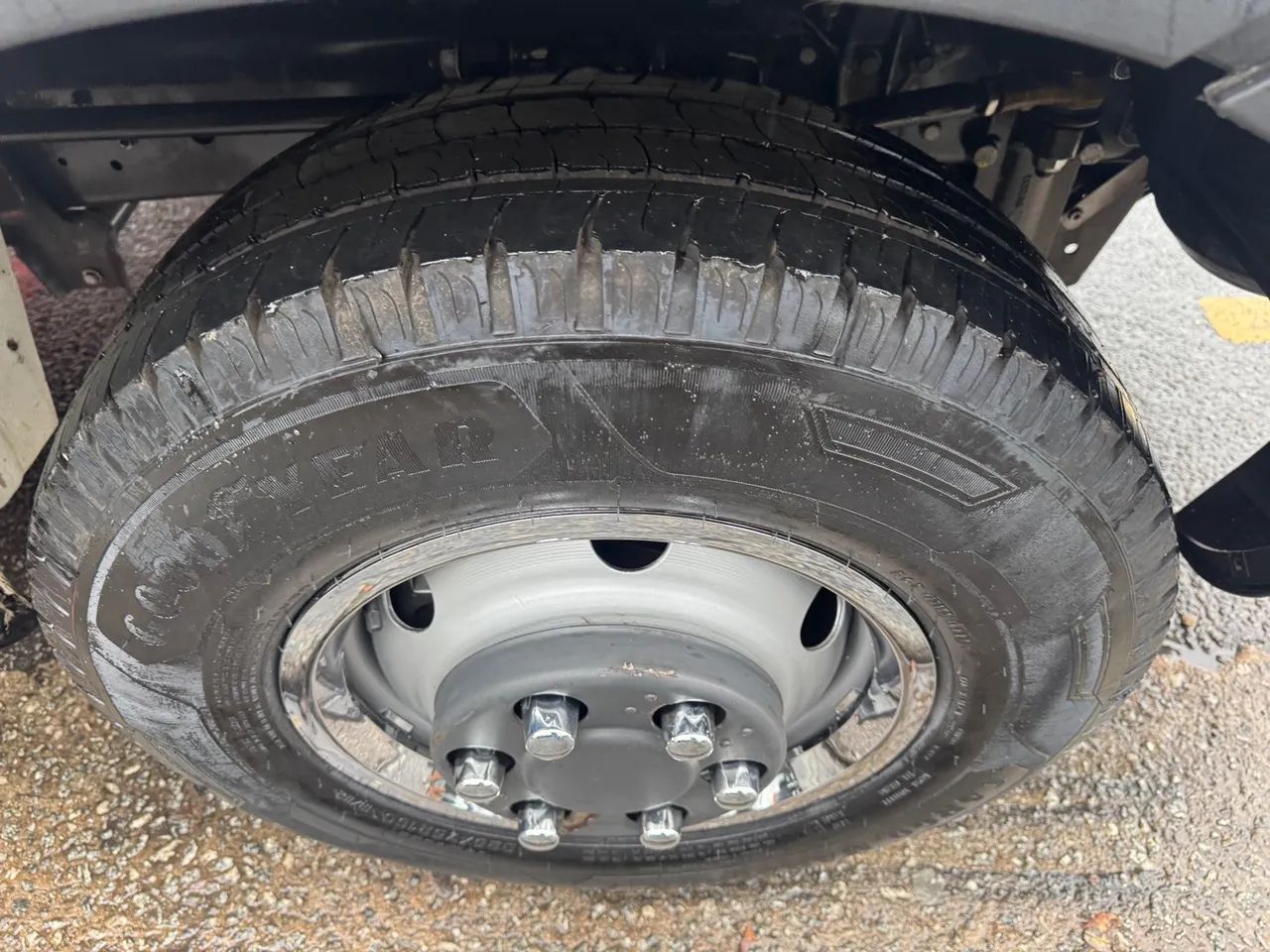 Iveco Daily 35s14 2015 novíssima  - Foto 4