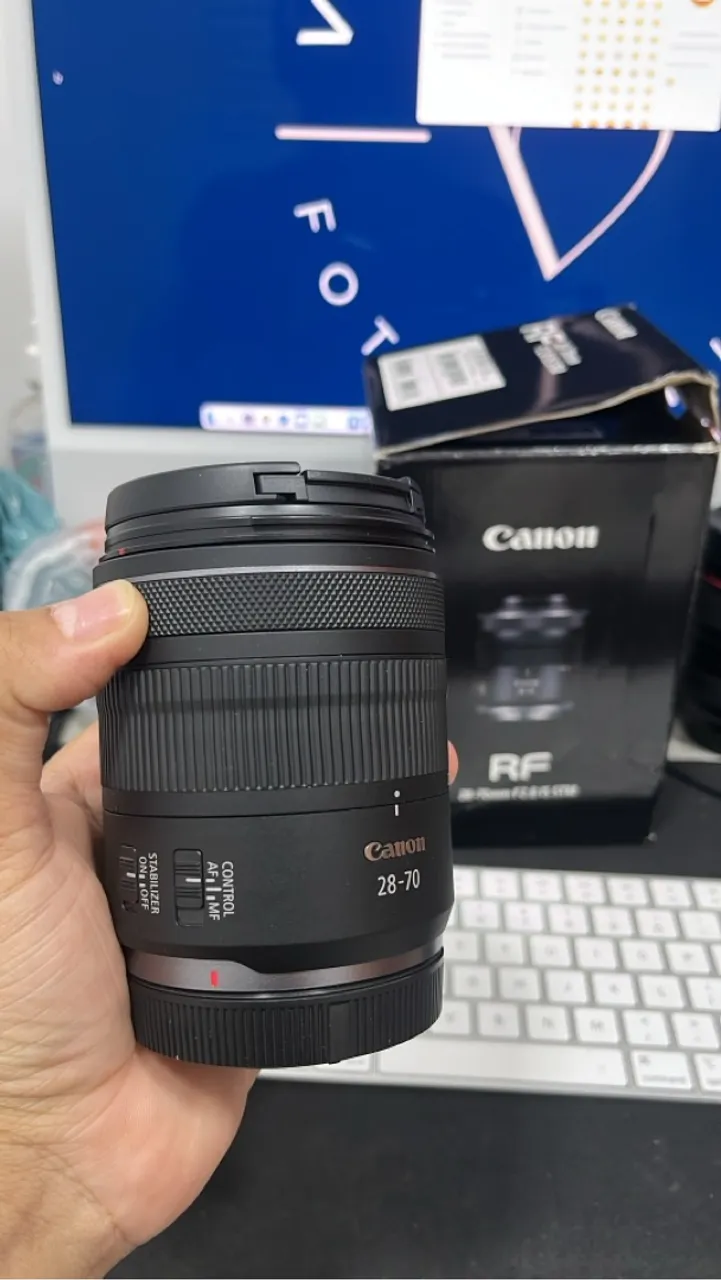 Lente Canon RF 28-70mm f/2.0L USM Nova