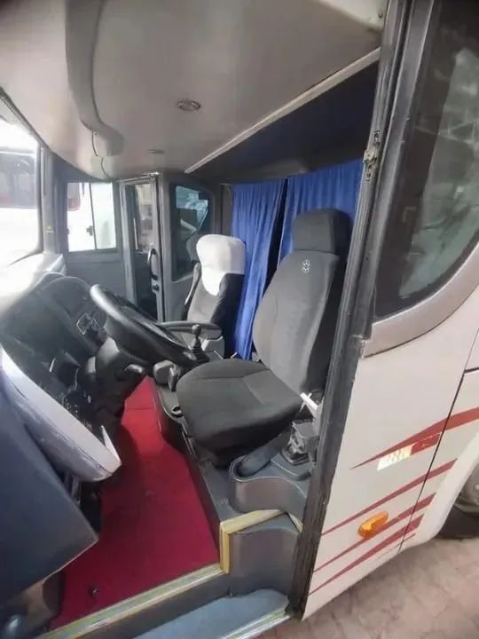 Ônibus 710 PLUS 4x2 Ano 2004 - Foto 6