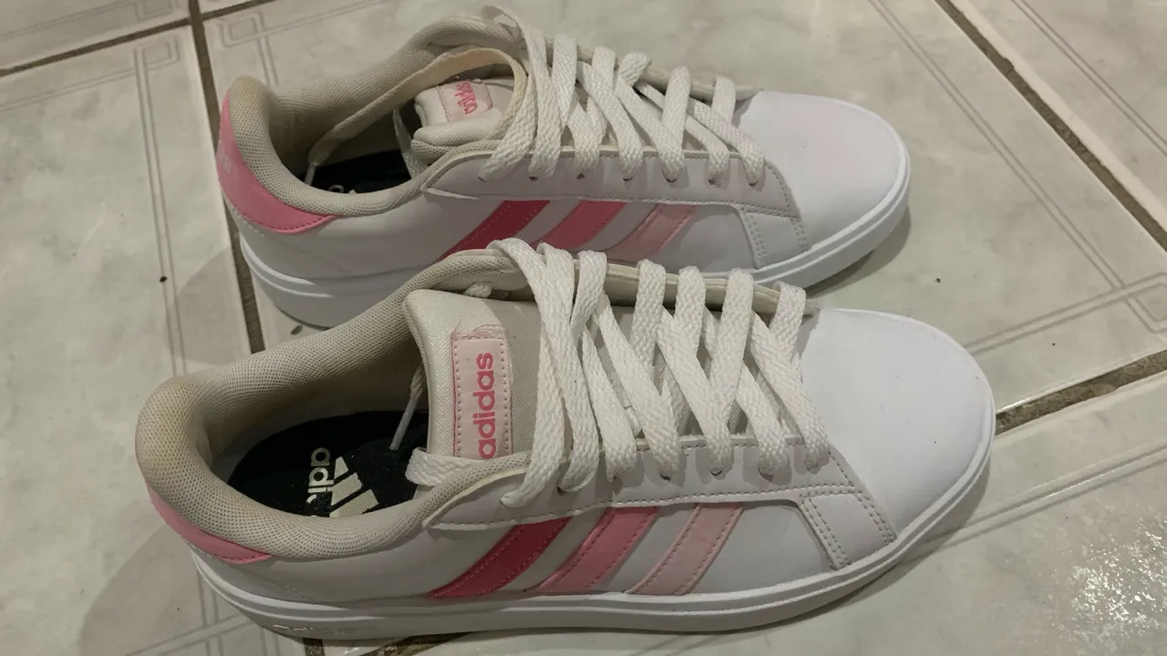 Tênis feminino adidas original tamanho 35