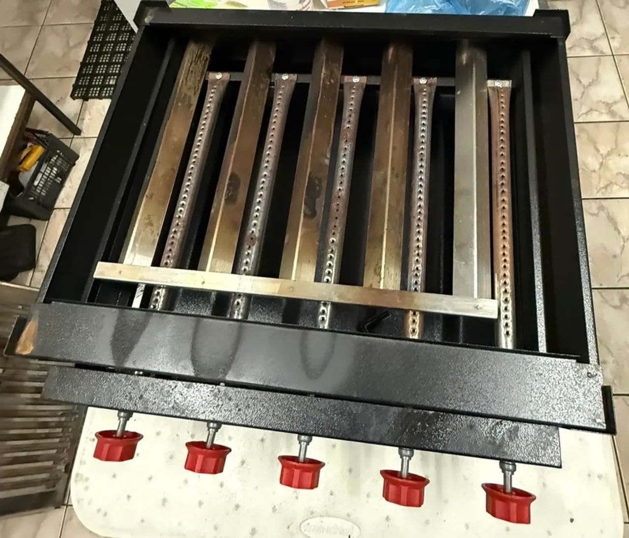 Churrasqueira a Gás 6 Queimadores - Foto 4