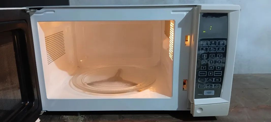 Microondas philco 20 litros - Foto 2