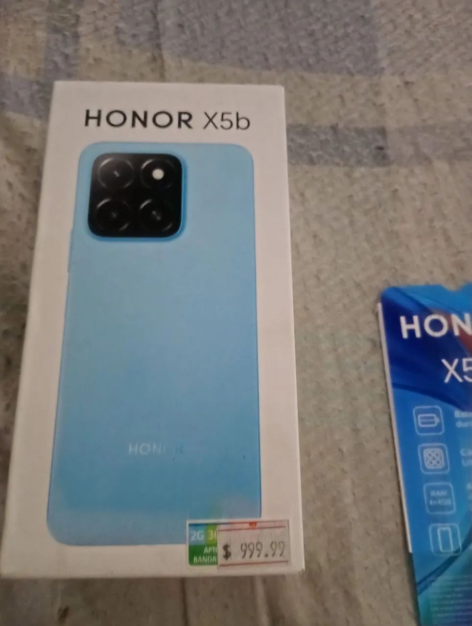 Celular tem chave carregador horiginal 