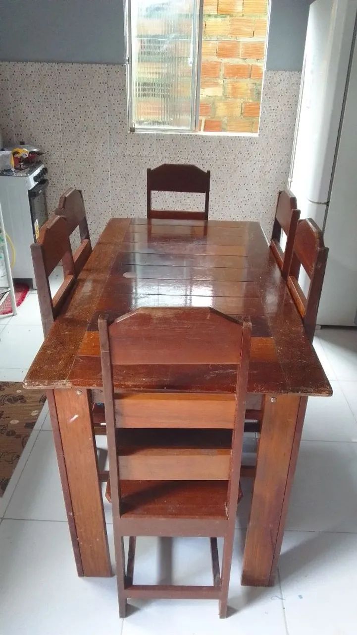Mesa de madeira com 6 lugares - Foto 2