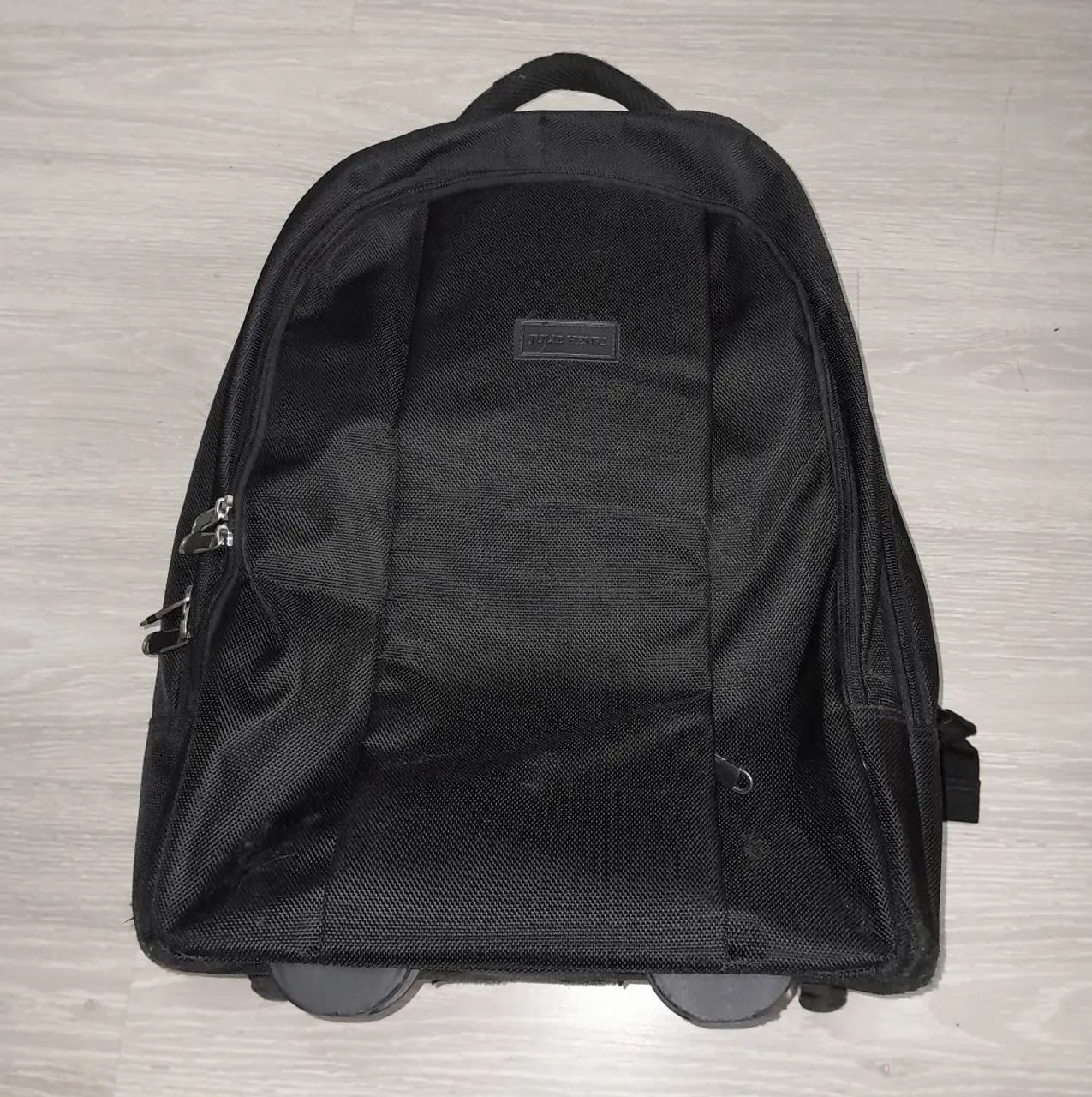 Mochila Executiva C/Rodinhas  e Alças P/Notebook 14"
