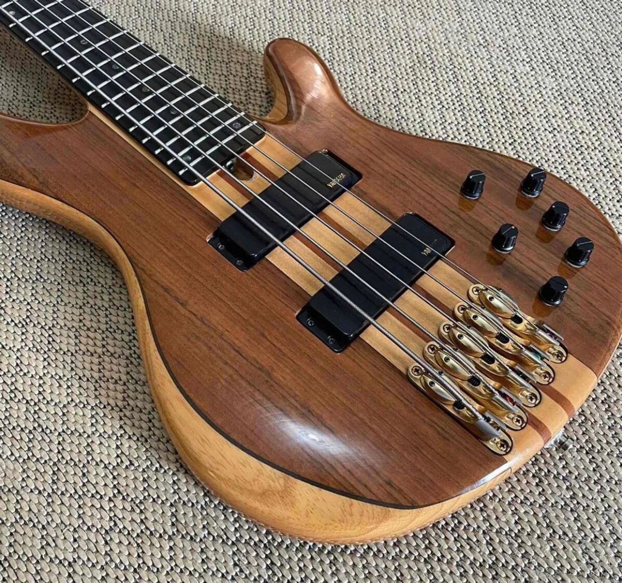 Baixo Yamaha TRB 5PII