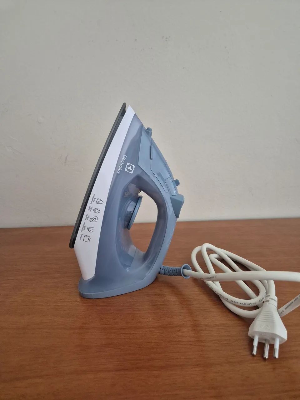 FERRO A VAPOR ELETROLUX  - Foto 4